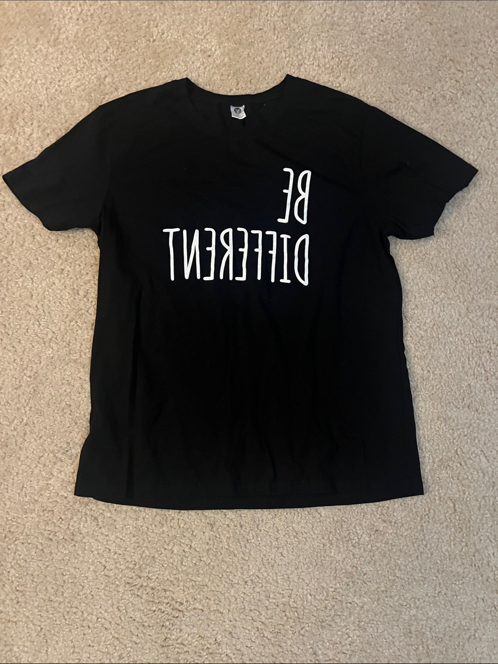 Junior's Black BE DIFFERENT Graphic Tee